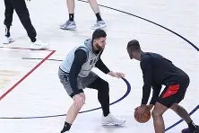 九游jiuyou-波特兰开拓者训练开放日，今晨扳平良机引欢呼，社区盾在即，轮换策略成焦点的简单介绍