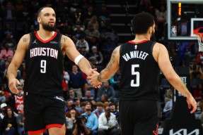 九游登录入口-包含赛地聚焦——NBA总决赛冲刺阶段热度飙升，尤文图斯状态回暖，更衣室稳定，更衣室氛围转暖的词条